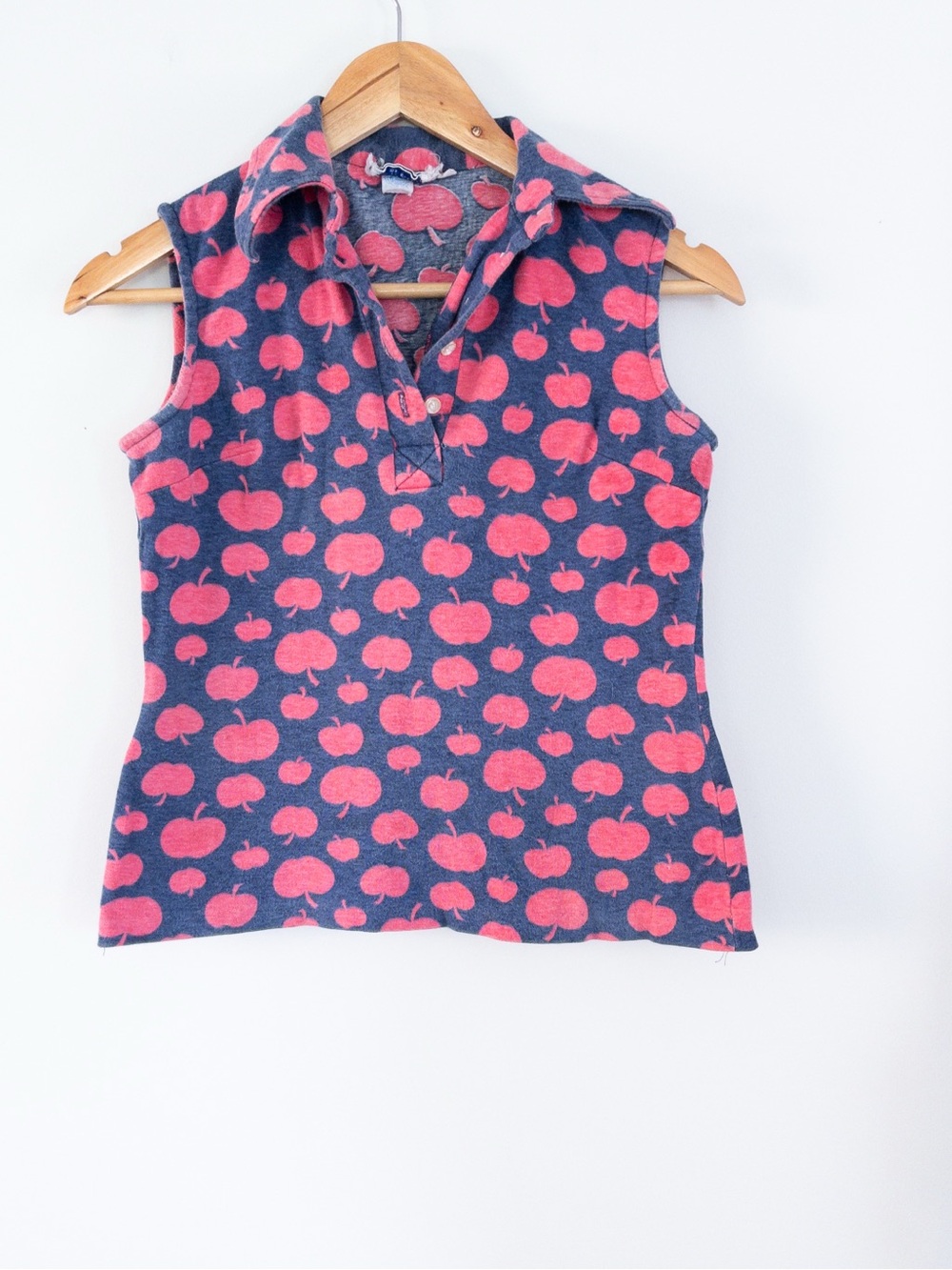 Vintage Circa 1960's Era The Villager Apple Print Sleeveless Polo Fits XS Flaws